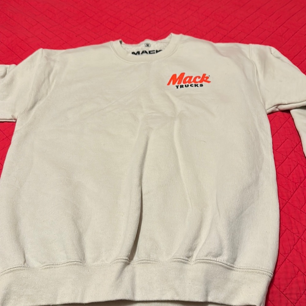 Mack Trucks Crewneck Sweatshirt Medium